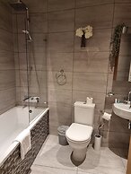 Large Duplex 7 Adults at London Bridge