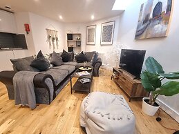 Large Duplex 7 Adults at London Bridge