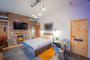 Industrial Studio Near Headingley Stadium