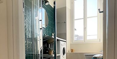 Elegant apt in Historical Building