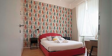 Elegant apt in Historical Building