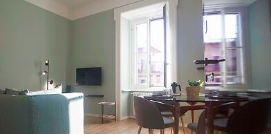 Elegant apt in Historical Building