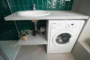 Elegant apt in Historical Building