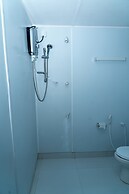 Golden Beach Hotel & Restaurant