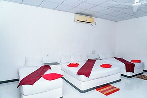 Golden Beach Hotel & Restaurant