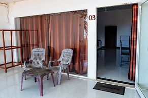 Golden Beach Hotel & Restaurant