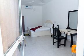 Golden Beach Hotel & Restaurant