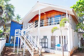 Golden Beach Hotel & Restaurant