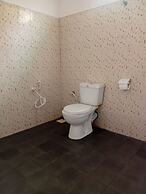 Golden Beach Hotel & Restaurant