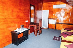 Golden Beach Hotel & Restaurant