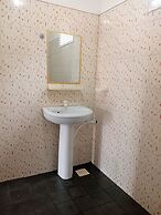 Golden Beach Hotel & Restaurant