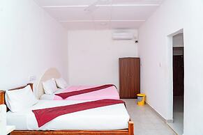 Golden Beach Hotel & Restaurant