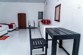 Golden Beach Hotel & Restaurant