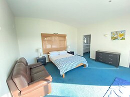 Paton s Beachfront Villa