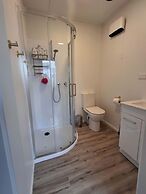 Motel Style Unit in the Heart of Collingwood