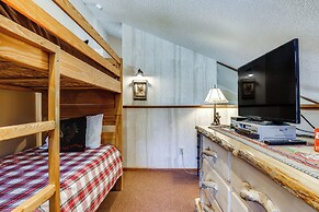 Walk to Ski Lift & Hiking: Granby Ranch Condo!
