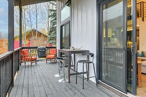 Mountain-view Home Near Hiking in Alpine!