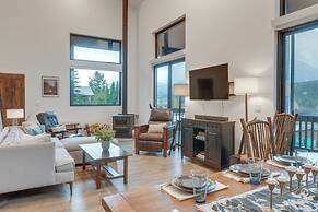 Mountain-view Home Near Hiking in Alpine!