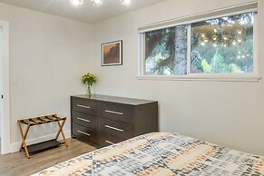 Mountain-view Home Near Hiking in Alpine!