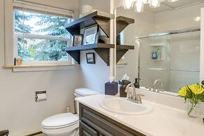 Mountain-view Home Near Hiking in Alpine!