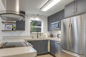 Mountain-view Home Near Hiking in Alpine!