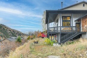 Mountain-view Home Near Hiking in Alpine!