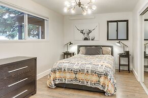 Mountain-view Home Near Hiking in Alpine!