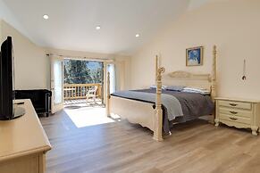 Game Room & Deck: Modern Frazier Park Home!