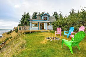 Deck & Panoramic Views: Bayfront House in Homer!