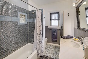 Walk to Main Street: Charming Roswell Home!