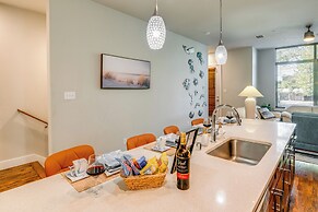 Beach Vibes, Walkable Location: Farmers Branch Gem