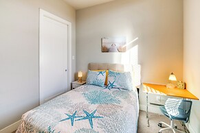 Beach Vibes, Walkable Location: Farmers Branch Gem