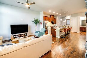 Beach Vibes, Walkable Location: Farmers Branch Gem