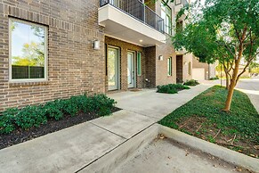 Beach Vibes, Walkable Location: Farmers Branch Gem