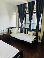 2 bedroom with 2 Balconies Skyline View