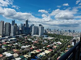 2 bedroom with 2 Balconies Skyline View