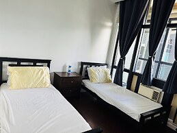 2 bedroom with 2 Balconies Skyline View