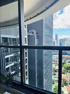 2 bedroom with 2 Balconies Skyline View