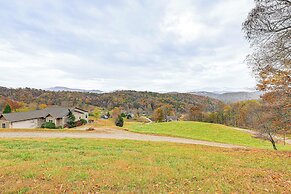 Near Hikes & Waterfalls: Smokey Mtn-view Haven!