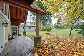 Hike, Fish & Swim: Packwood Home on Golf Course!