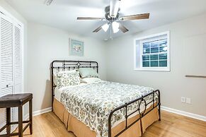 Dock & Hot Tub at High Rock Lake Retreat