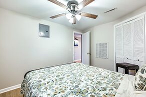 Dock & Hot Tub at High Rock Lake Retreat