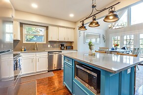 Dock & Hot Tub at High Rock Lake Retreat