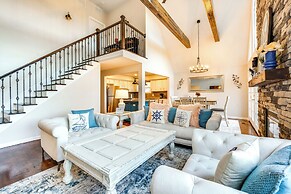 Dock & Hot Tub at High Rock Lake Retreat