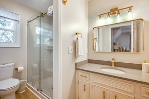 Dock & Hot Tub at High Rock Lake Retreat