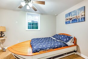 Dock & Hot Tub at High Rock Lake Retreat
