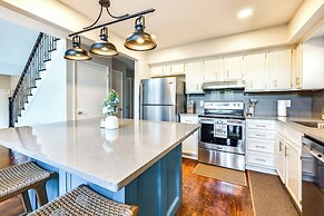 Dock & Hot Tub at High Rock Lake Retreat