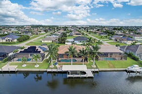 'paradise Palms' Cape Coral Home w/ Dock!