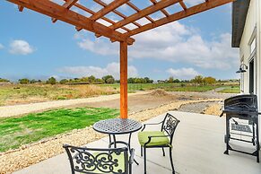 Wineries & Farm Fresh Harvest: Chic Palisade Gem!