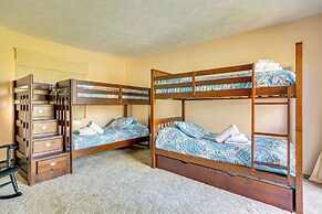 Walk to Beach: Arrowhead Lake Home